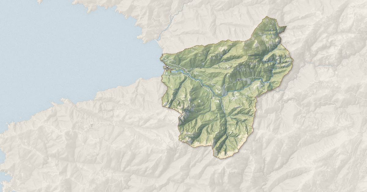 Portrait cartographique de Ota : relief, eau, forêts, bâti et voies, calculés à partir des données de l'IGN