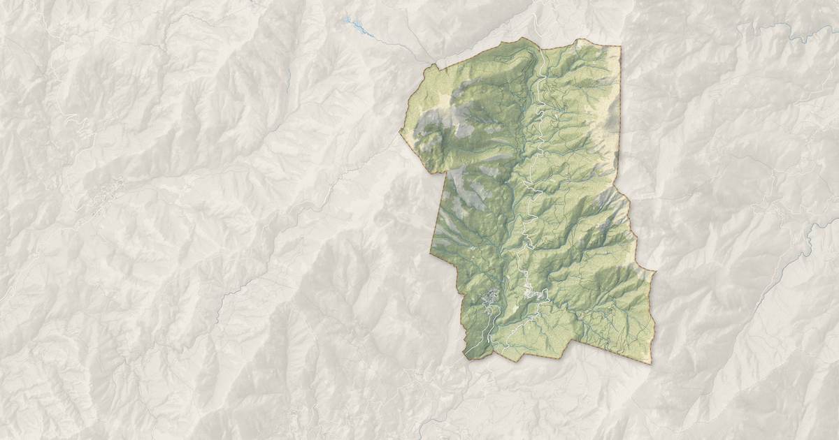 Portrait cartographique de Palneca : relief, eau, forêts, bâti et voies, calculés à partir des données de l'IGN