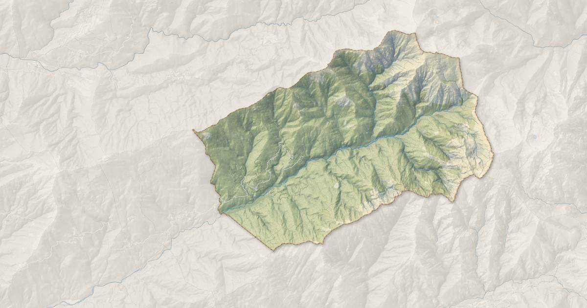 Portrait cartographique de Pastricciola : relief, eau, forêts, bâti et voies, calculés à partir des données de l'IGN
