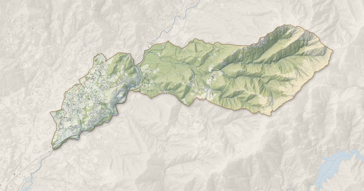 Portrait cartographique de Peri : relief, eau, forêts, bâti et voies, calculés à partir des données de l'IGN