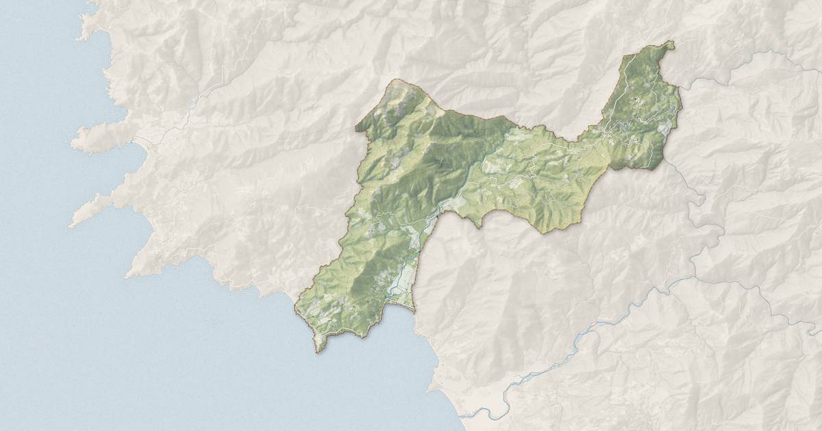 Portrait cartographique de Vico : relief, eau, forêts, bâti et voies, calculés à partir des données de l'IGN
