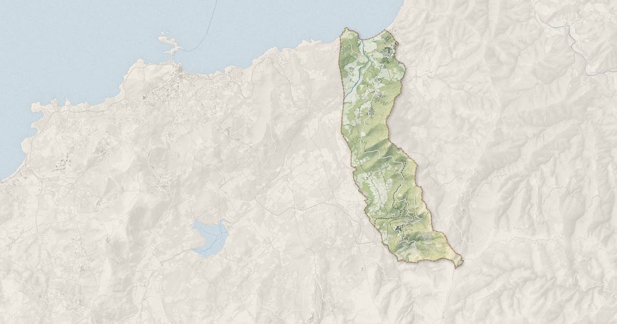 Portrait cartographique de Belgodère : relief, eau, forêts, bâti et voies, calculés à partir des données de l'IGN