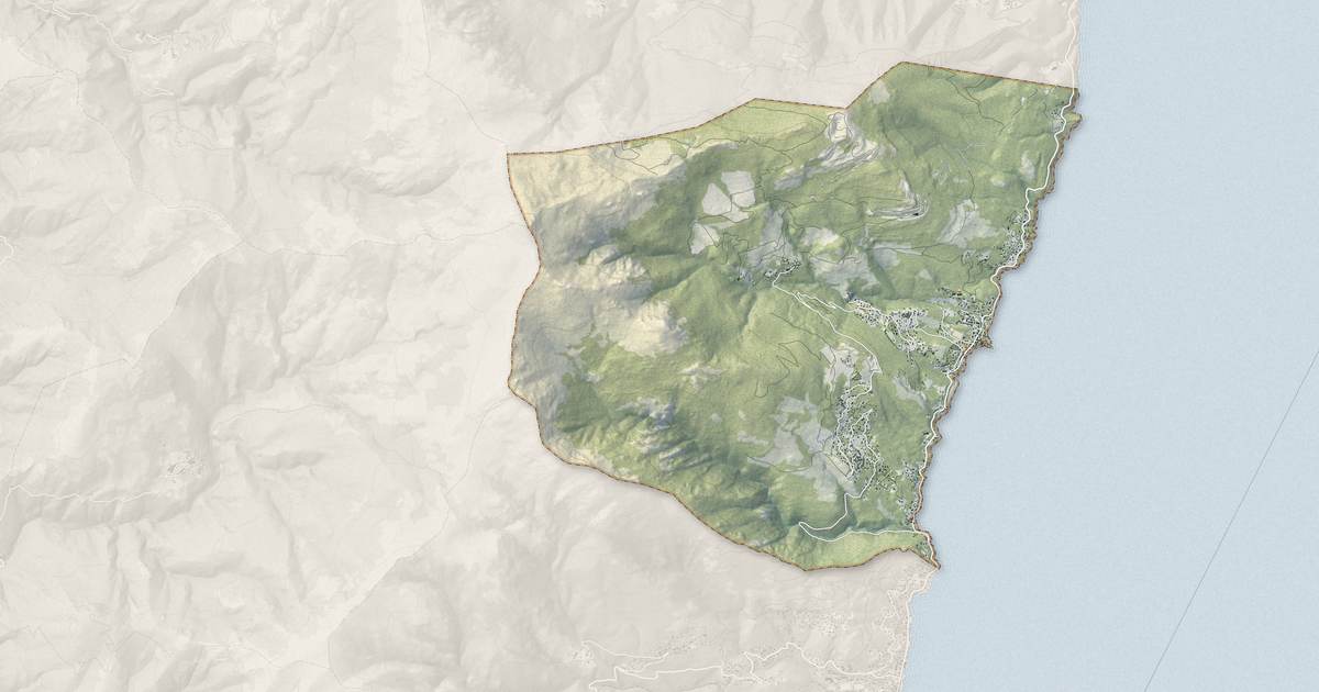 Portrait cartographique de Brando : relief, eau, forêts, bâti et voies, calculés à partir des données de l'IGN