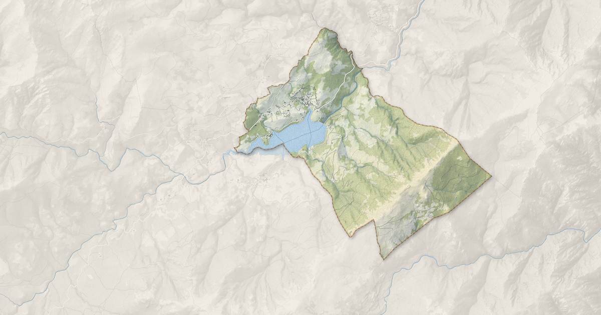 Portrait cartographique de Calacuccia : relief, eau, forêts, bâti et voies, calculés à partir des données de l'IGN
