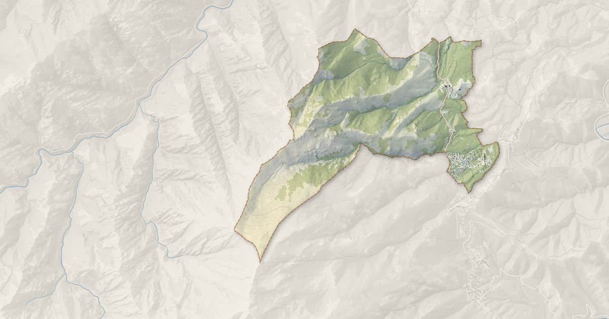 Portrait cartographique de Casanova : relief, eau, forêts, bâti et voies, calculés à partir des données de l'IGN