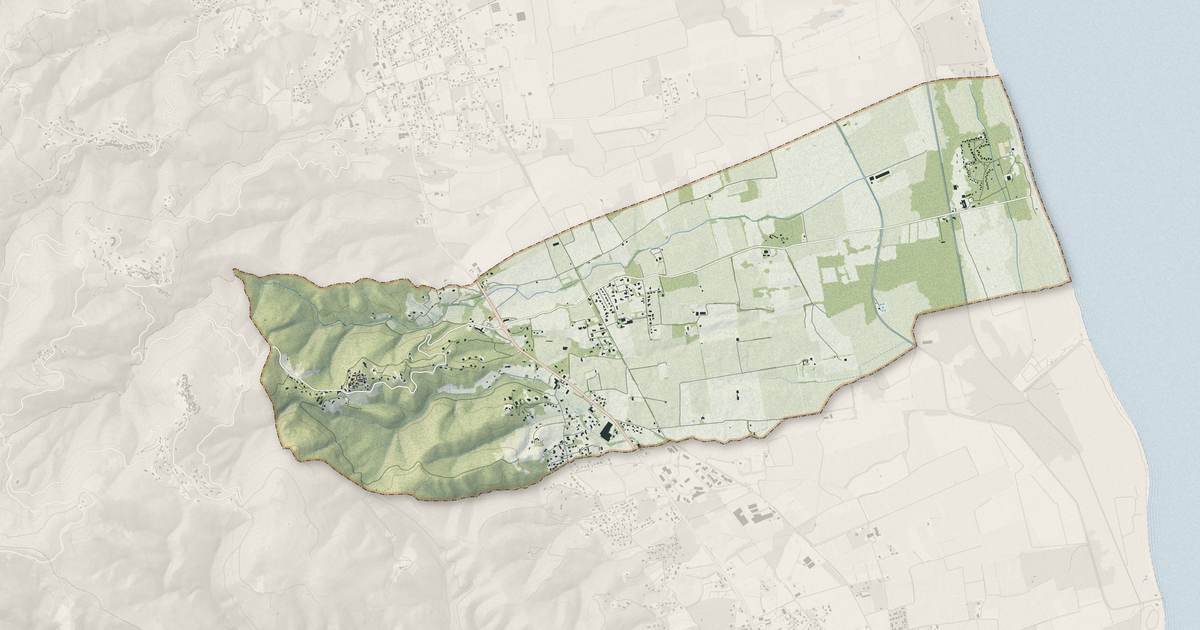Portrait cartographique de Castellare-di-Casinca : relief, eau, forêts, bâti et voies, calculés à partir des données de l'IGN