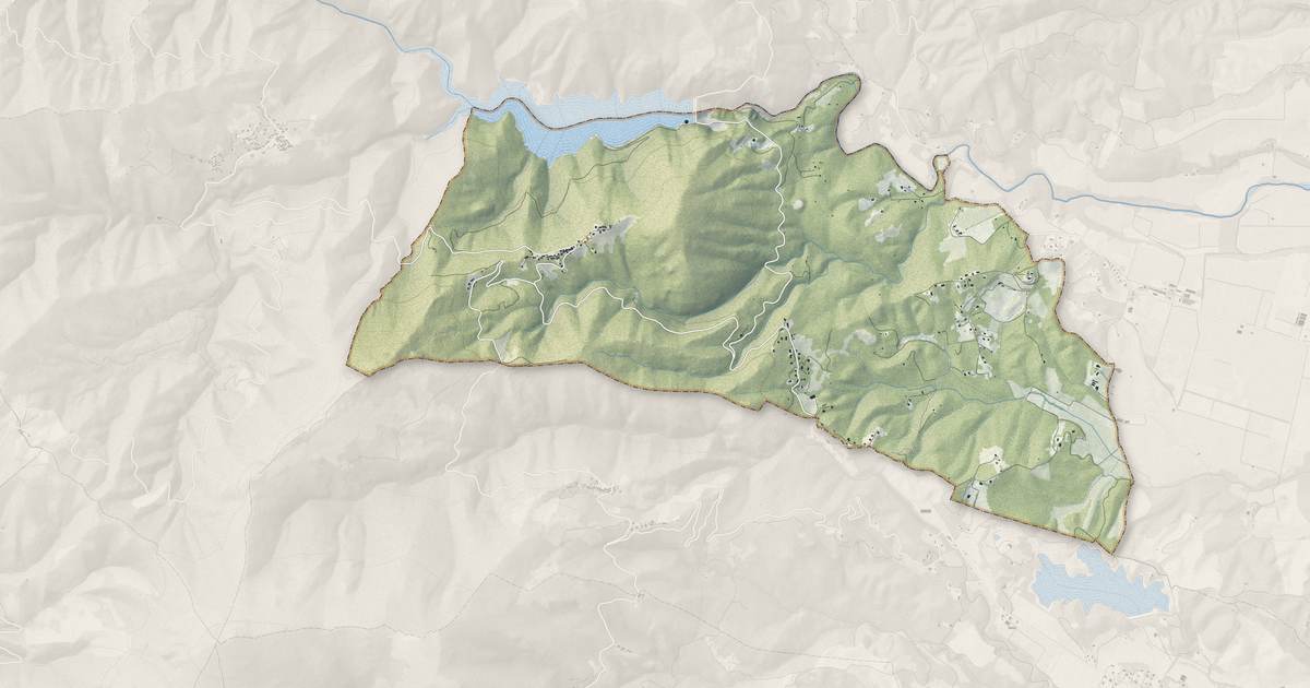Portrait cartographique de Chiatra : relief, eau, forêts, bâti et voies, calculés à partir des données de l'IGN