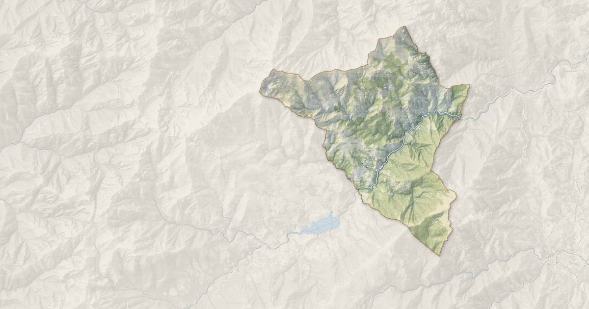 Portrait cartographique de Corscia : relief, eau, forêts, bâti et voies, calculés à partir des données de l'IGN