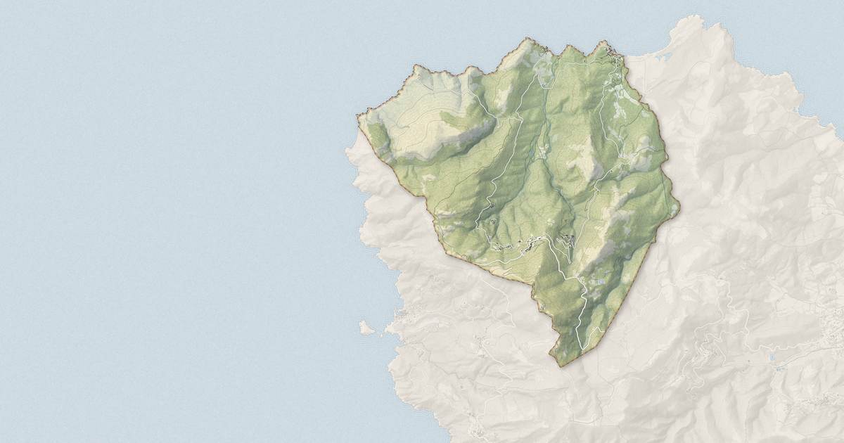 Portrait cartographique de Ersa : relief, eau, forêts, bâti et voies, calculés à partir des données de l'IGN
