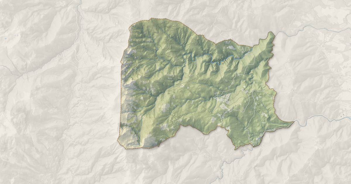 Portrait cartographique de Isolaccio-di-Fiumorbo : relief, eau, forêts, bâti et voies, calculés à partir des données de l'IGN