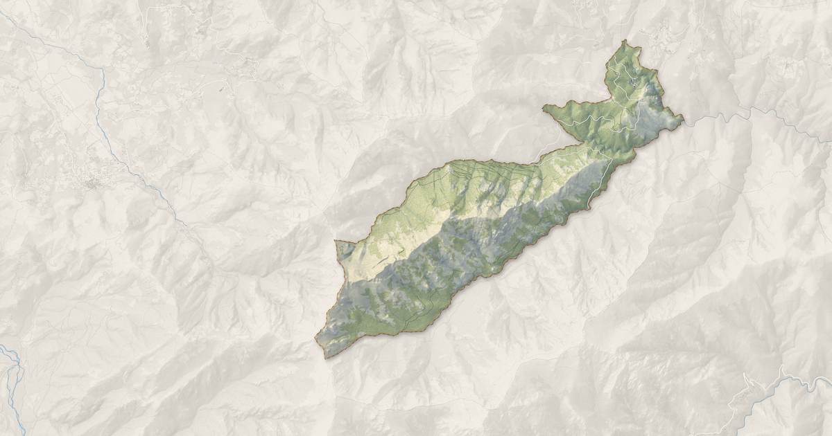Portrait cartographique de Mausoléo : relief, eau, forêts, bâti et voies, calculés à partir des données de l'IGN