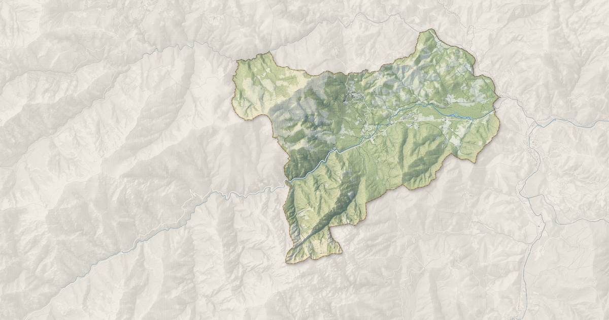 Portrait cartographique de Moltifao : relief, eau, forêts, bâti et voies, calculés à partir des données de l'IGN