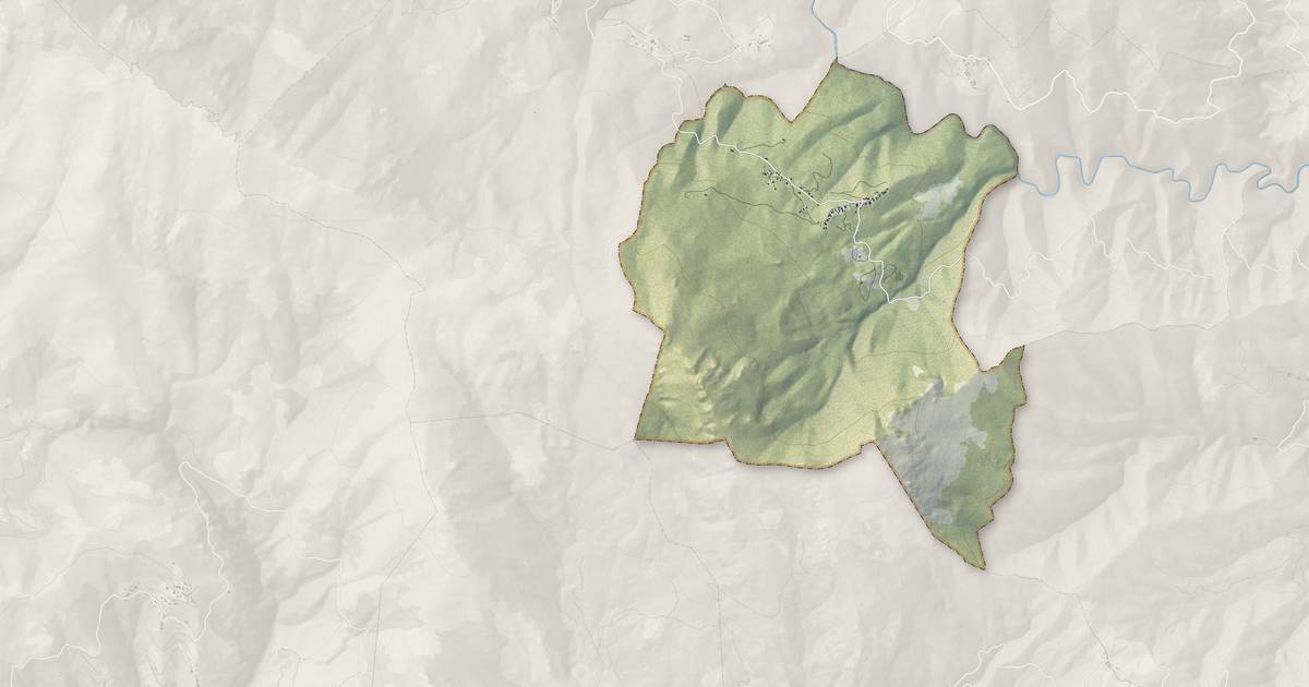 Portrait cartographique de Novale : relief, eau, forêts, bâti et voies, calculés à partir des données de l'IGN
