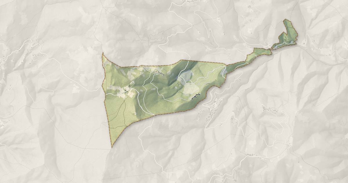 Portrait cartographique de Quercitello : relief, eau, forêts, bâti et voies, calculés à partir des données de l'IGN