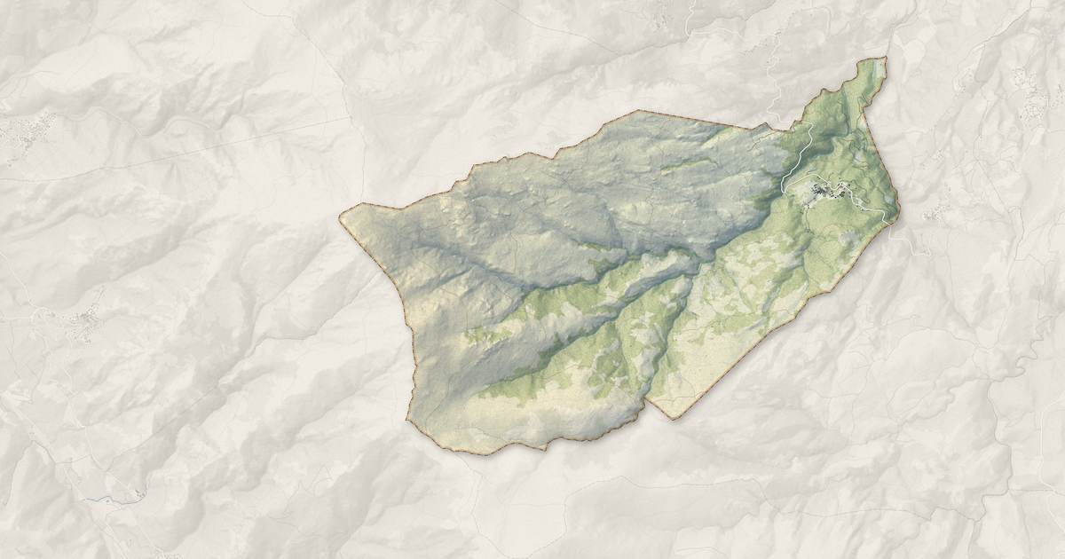 Portrait cartographique de Sorio : relief, eau, forêts, bâti et voies, calculés à partir des données de l'IGN