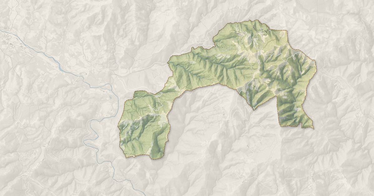Portrait cartographique de Sant'Andréa-di-Bozio : relief, eau, forêts, bâti et voies, calculés à partir des données de l'IGN