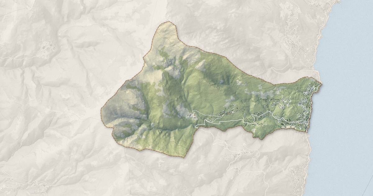Portrait cartographique de Santa-Maria-di-Lota : relief, eau, forêts, bâti et voies, calculés à partir des données de l'IGN
