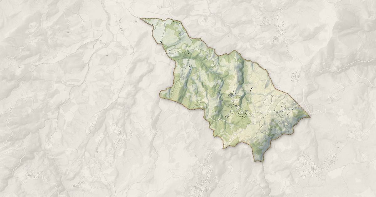 Portrait cartographique de Vallecalle : relief, eau, forêts, bâti et voies, calculés à partir des données de l'IGN