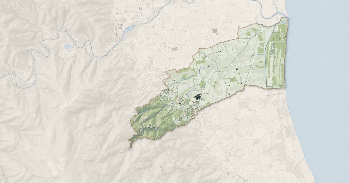 Portrait cartographique de Venzolasca : relief, eau, forêts, bâti et voies, calculés à partir des données de l'IGN