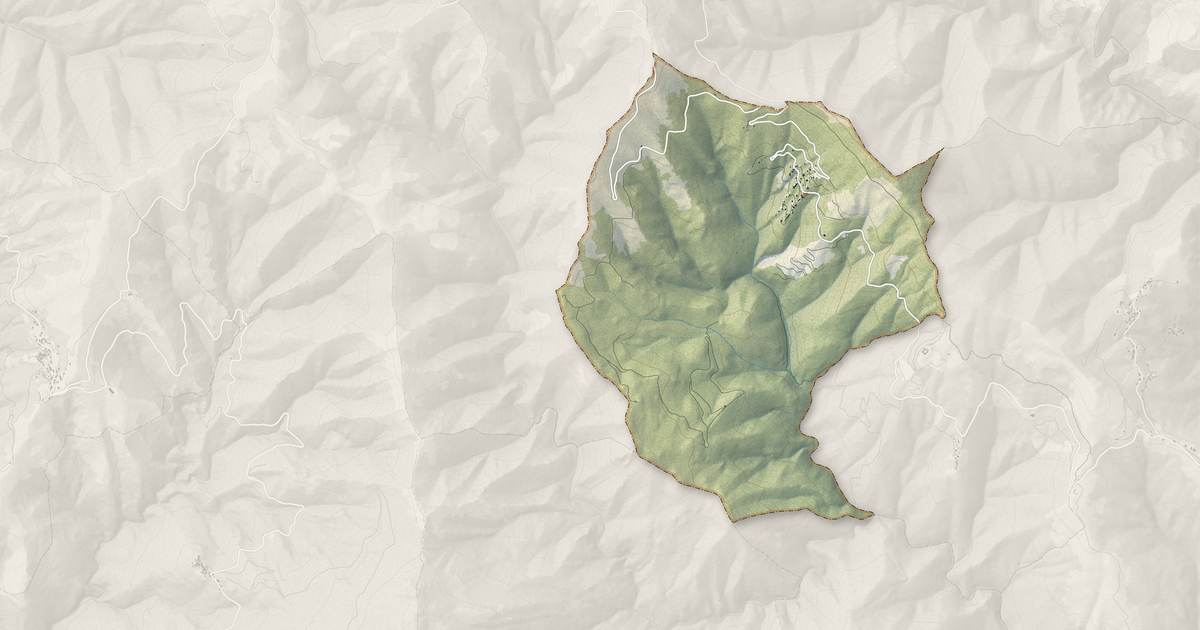 Portrait cartographique de Zuani : relief, eau, forêts, bâti et voies, calculés à partir des données de l'IGN