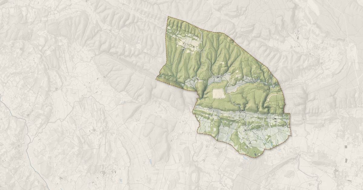 Portrait cartographique de Aigaliers : relief, eau, forêts, bâti et voies, calculés à partir des données de l'IGN