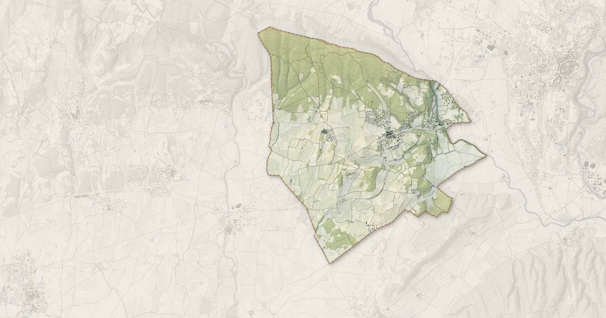 Portrait cartographique de Arpaillargues-et-Aureillac : relief, eau, forêts, bâti et voies, calculés à partir des données de l'IGN