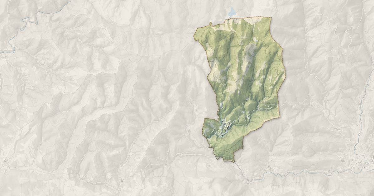 Portrait cartographique de Aumessas : relief, eau, forêts, bâti et voies, calculés à partir des données de l'IGN