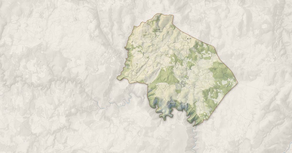 Portrait cartographique de Blandas : relief, eau, forêts, bâti et voies, calculés à partir des données de l'IGN