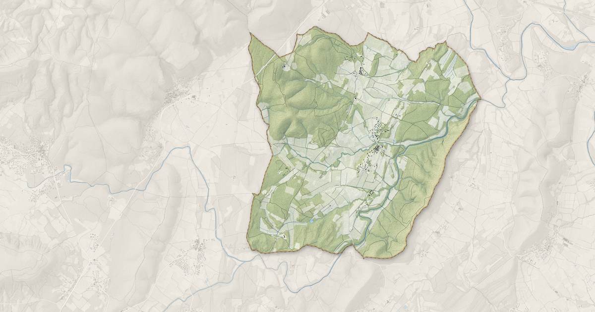 Portrait cartographique de Brouzet-lès-Quissac : relief, eau, forêts, bâti et voies, calculés à partir des données de l'IGN
