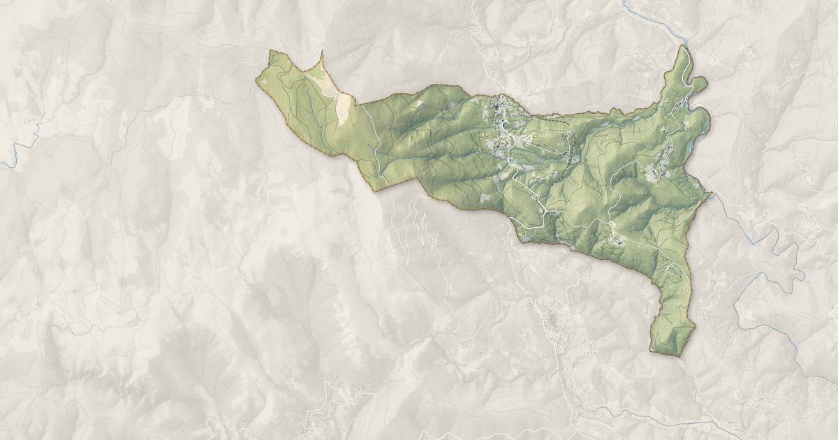 Portrait cartographique de Concoules : relief, eau, forêts, bâti et voies, calculés à partir des données de l'IGN