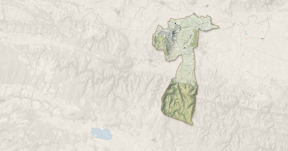 Portrait cartographique de Connaux : relief, eau, forêts, bâti et voies, calculés à partir des données de l'IGN
