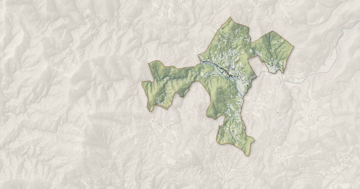 Portrait cartographique de Lasalle : relief, eau, forêts, bâti et voies, calculés à partir des données de l'IGN