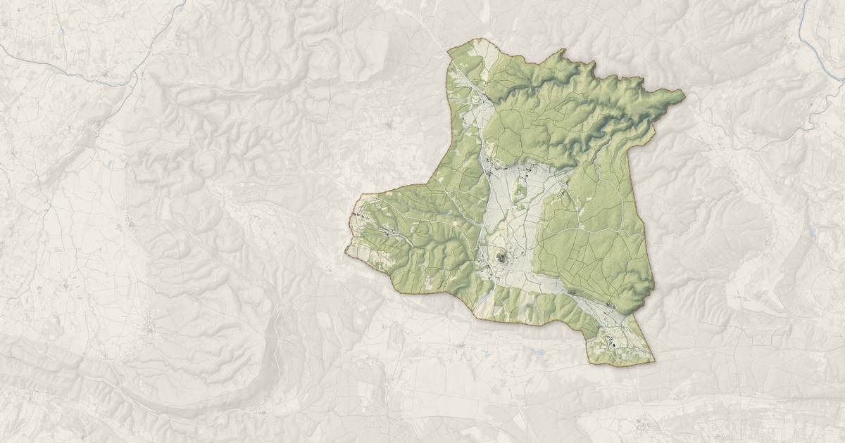 Portrait cartographique de Lussan : relief, eau, forêts, bâti et voies, calculés à partir des données de l'IGN
