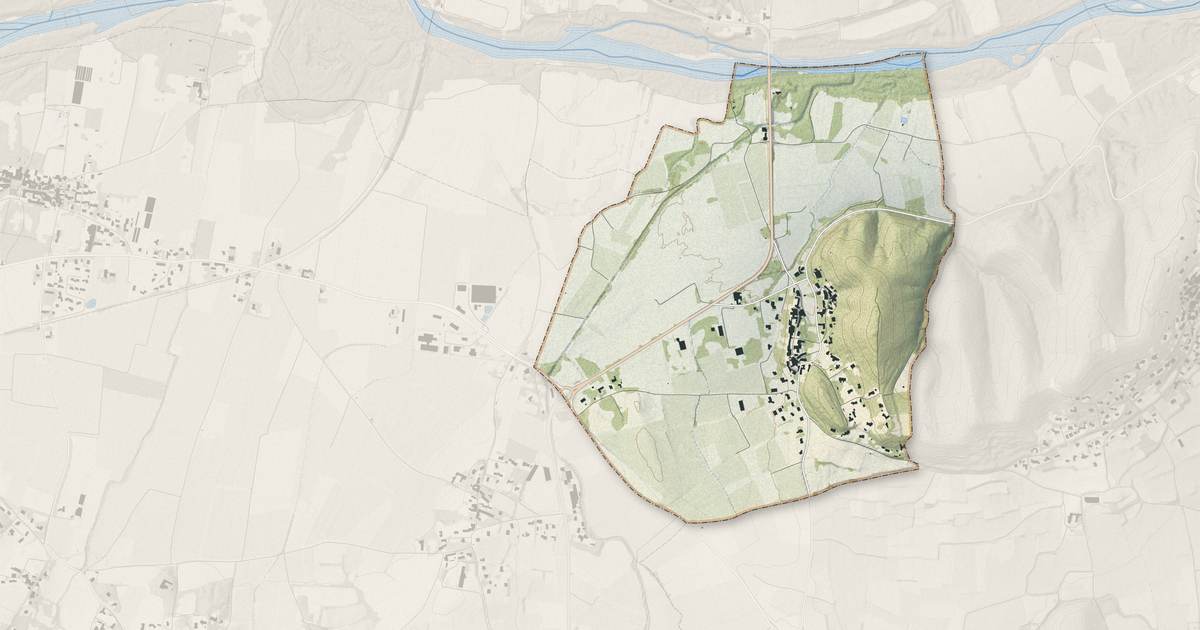 Portrait cartographique de Massanes : relief, eau, forêts, bâti et voies, calculés à partir des données de l'IGN
