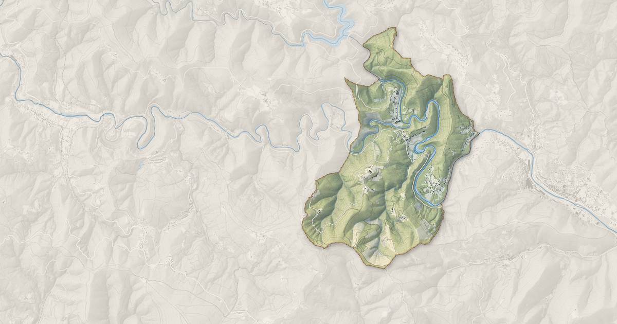 Portrait cartographique de Peyremale : relief, eau, forêts, bâti et voies, calculés à partir des données de l'IGN