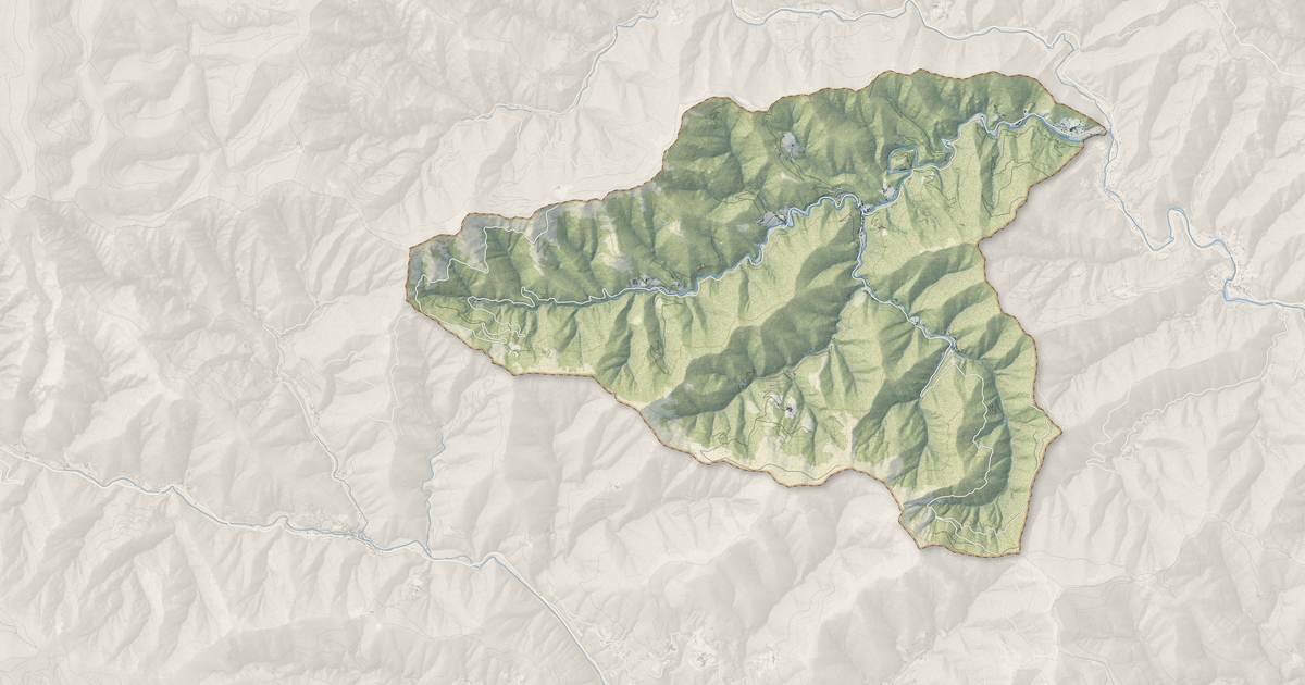 Portrait cartographique de Les Plantiers : relief, eau, forêts, bâti et voies, calculés à partir des données de l'IGN