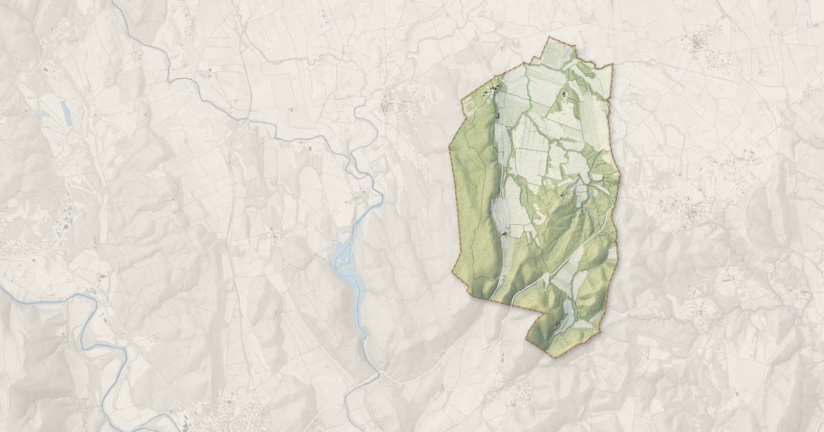 Portrait cartographique de Puechredon : relief, eau, forêts, bâti et voies, calculés à partir des données de l'IGN