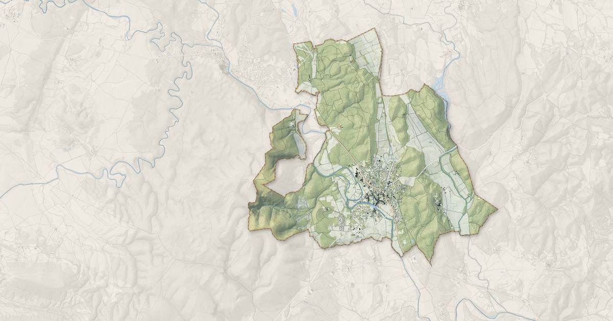 Portrait cartographique de Quissac : relief, eau, forêts, bâti et voies, calculés à partir des données de l'IGN
