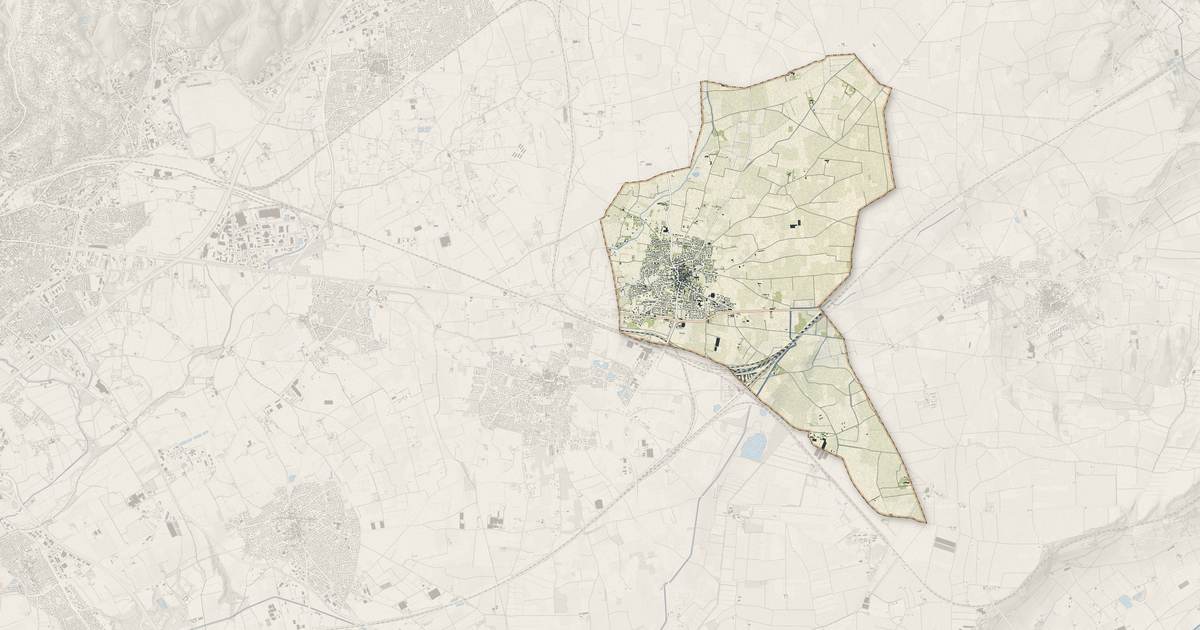 Portrait cartographique de Redessan : relief, eau, forêts, bâti et voies, calculés à partir des données de l'IGN