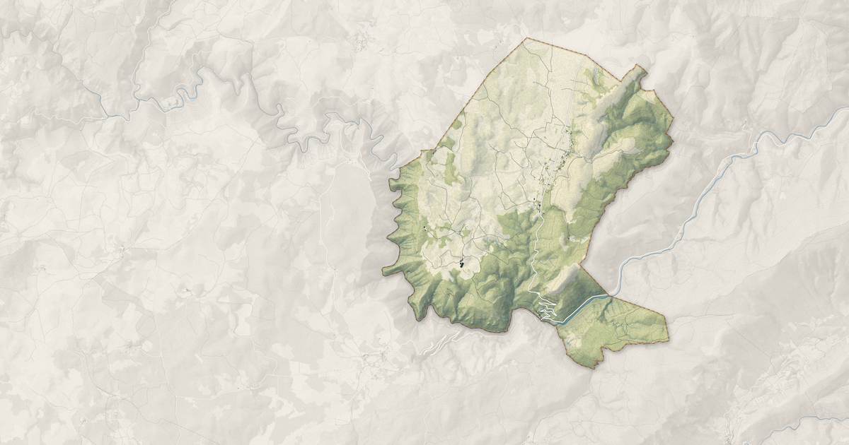 Portrait cartographique de Rogues : relief, eau, forêts, bâti et voies, calculés à partir des données de l'IGN
