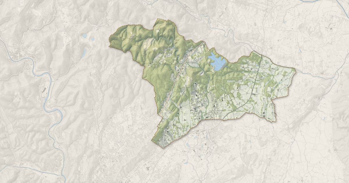 Portrait cartographique de Rousson : relief, eau, forêts, bâti et voies, calculés à partir des données de l'IGN
