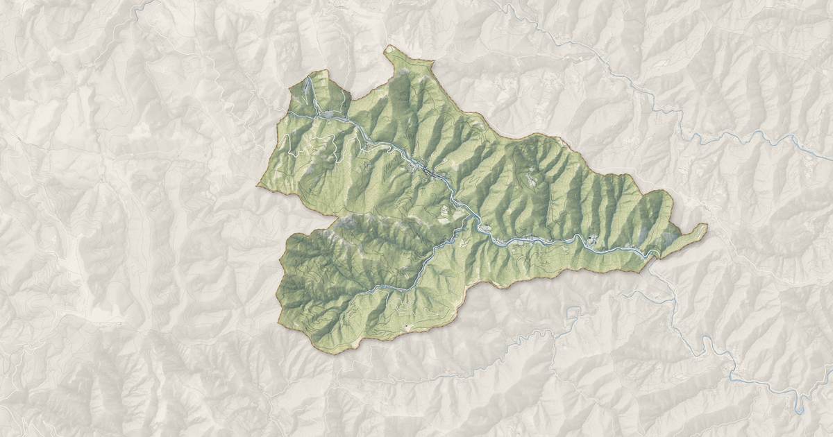 Portrait cartographique de Saint-André-de-Valborgne : relief, eau, forêts, bâti et voies, calculés à partir des données de l'IGN