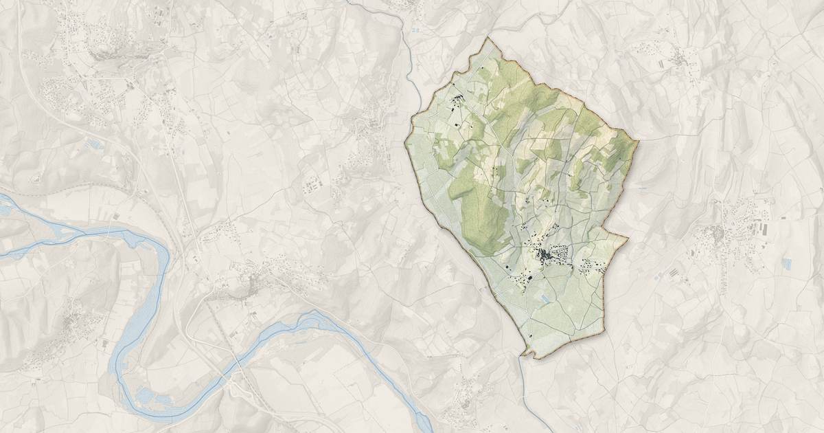 Portrait cartographique de Saint-Césaire-de-Gauzignan : relief, eau, forêts, bâti et voies, calculés à partir des données de l'IGN