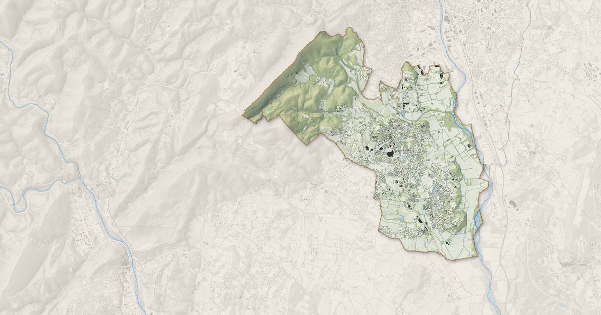 Portrait cartographique de Saint-Christol-lez-Alès : relief, eau, forêts, bâti et voies, calculés à partir des données de l'IGN