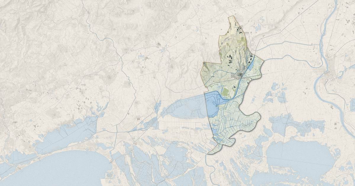 Portrait cartographique de Saint-Gilles : relief, eau, forêts, bâti et voies, calculés à partir des données de l'IGN