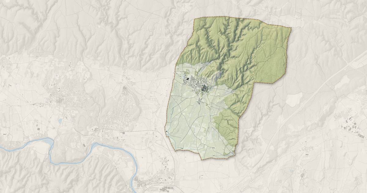 Portrait cartographique de Saint-Hilaire-d'Ozilhan : relief, eau, forêts, bâti et voies, calculés à partir des données de l'IGN