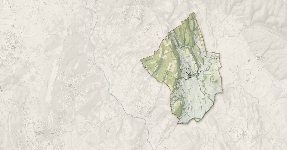Portrait cartographique de Saint-Hippolyte-de-Caton : relief, eau, forêts, bâti et voies, calculés à partir des données de l'IGN