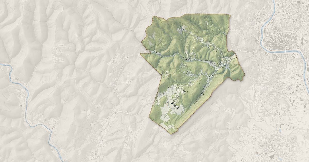 Portrait cartographique de Saint-Jean-du-Pin : relief, eau, forêts, bâti et voies, calculés à partir des données de l'IGN