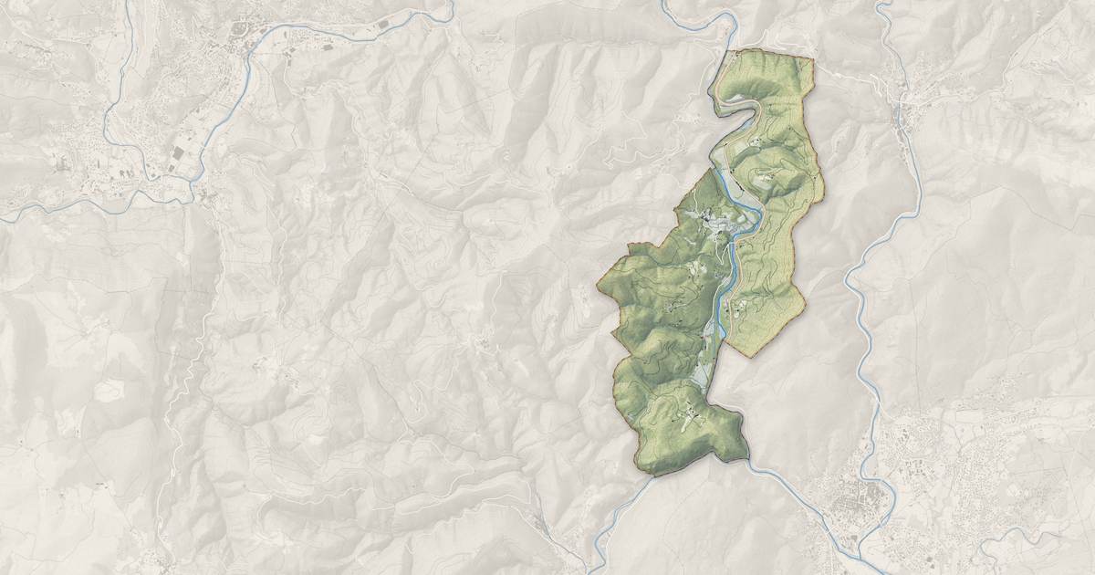 Portrait cartographique de Saint-Julien-de-la-Nef : relief, eau, forêts, bâti et voies, calculés à partir des données de l'IGN