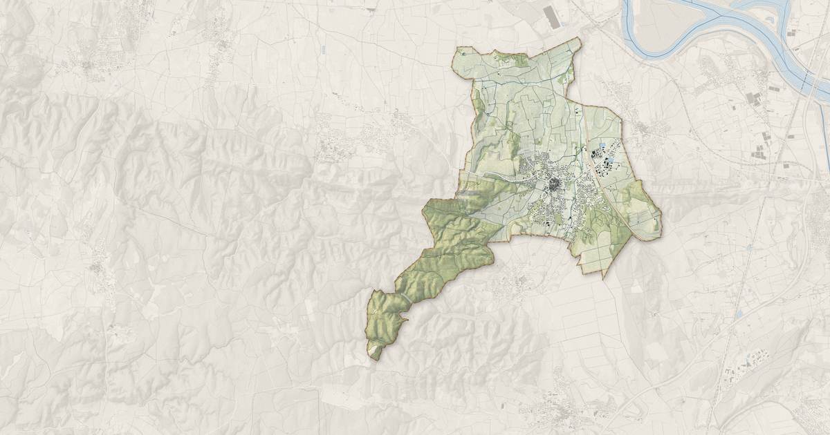 Portrait cartographique de Saint-Laurent-des-Arbres : relief, eau, forêts, bâti et voies, calculés à partir des données de l'IGN